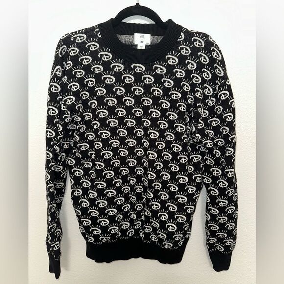 H&M Disney Shirt - Picture 1 of 8